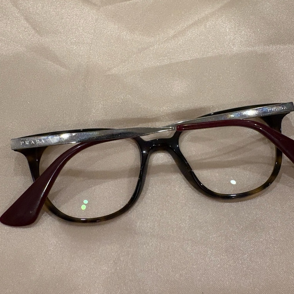 Prada Eyeglasses - great condition, comes with Prada eye glasses case. - Picture 4 of 7
